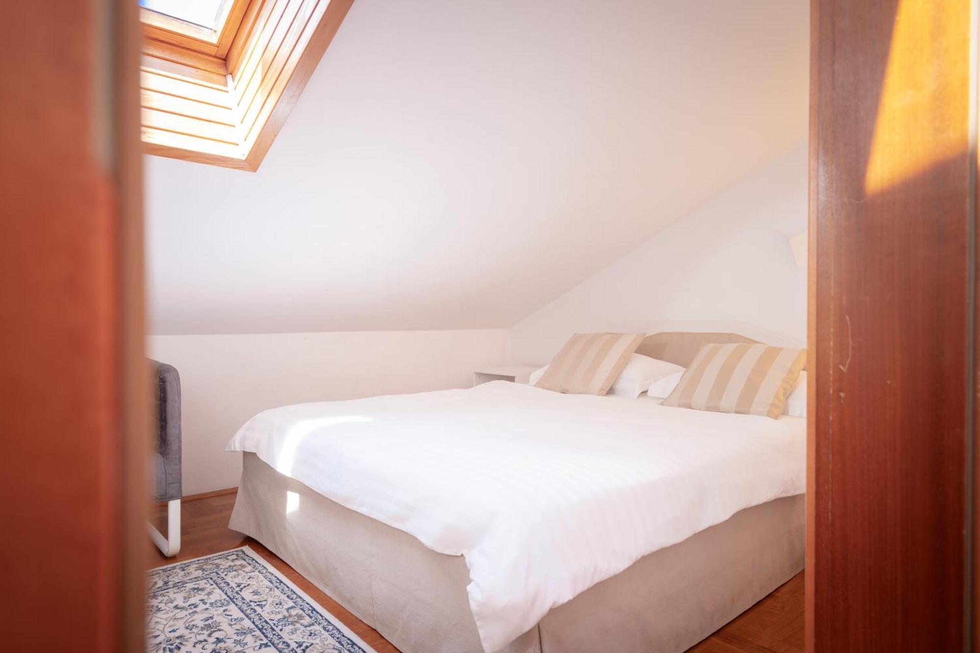 Kalina Deluxe Apartments Jelsa  Kültér fotó