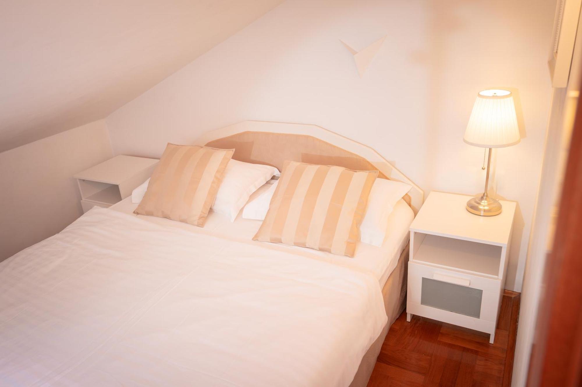 Kalina Deluxe Apartments Jelsa  Kültér fotó